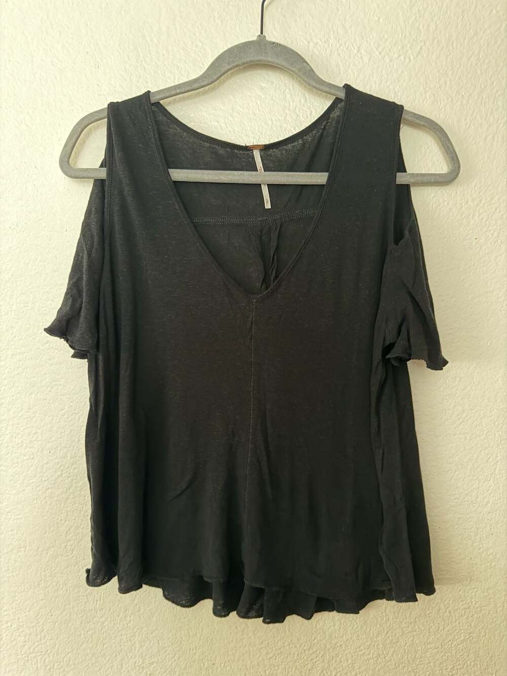 Free People Black Bittersweet Cold Shoulder V-Neck Tee Size S
